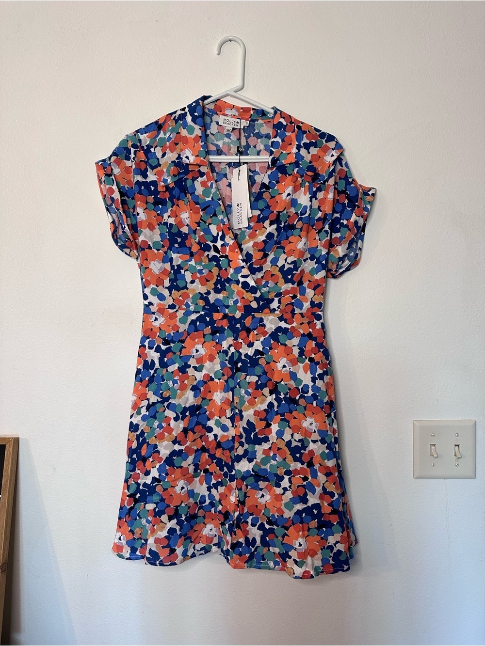 Molly Bracken Blue & Orange Floral V-Neck Short Dress